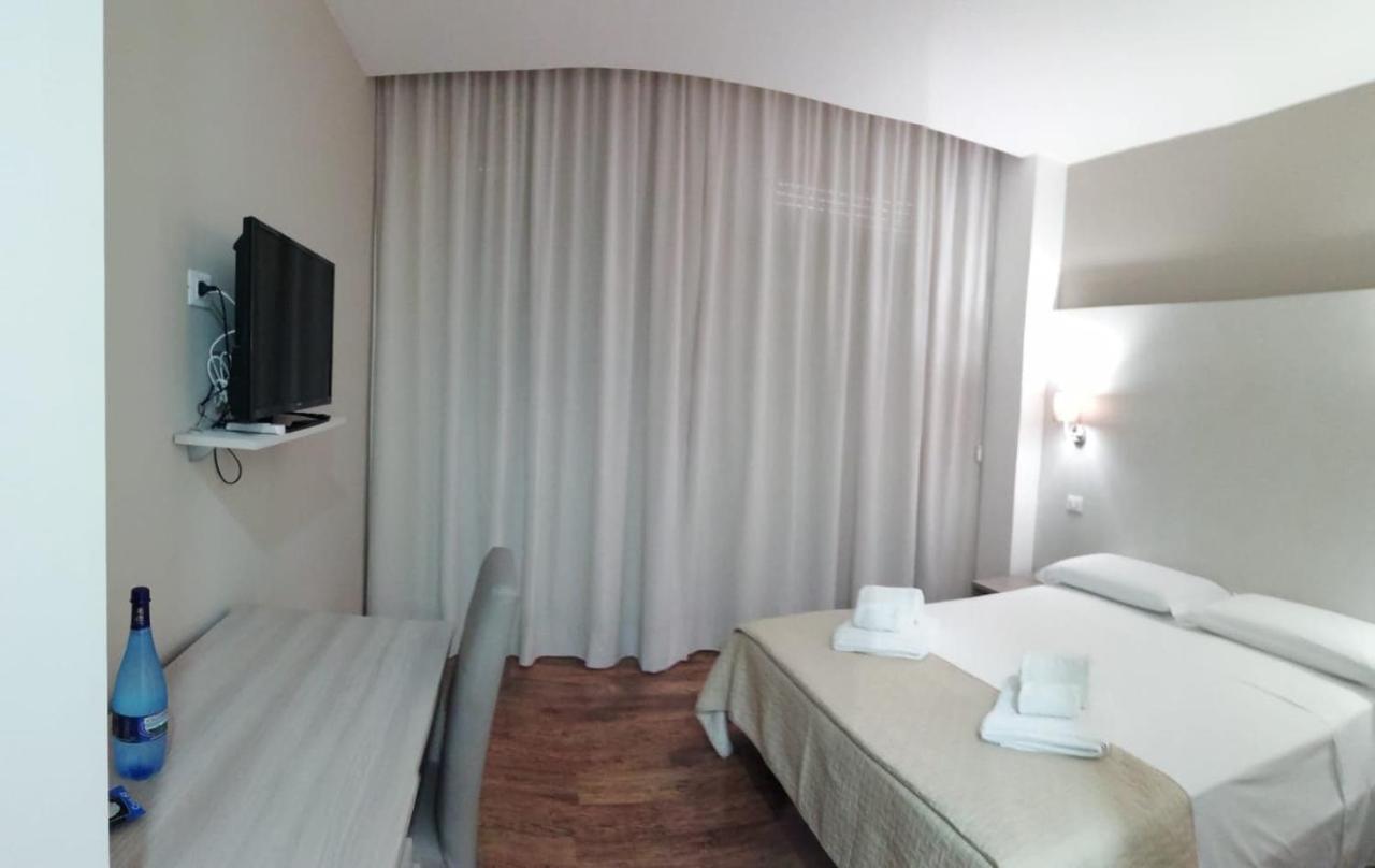 B&B Erifra Piccolo Hotel Cosenza Kültér fotó